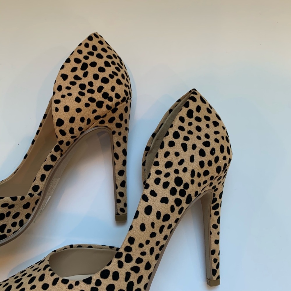 LAST PAIR! leopard cheetah pointy toe pumps - Picture 5 of 5